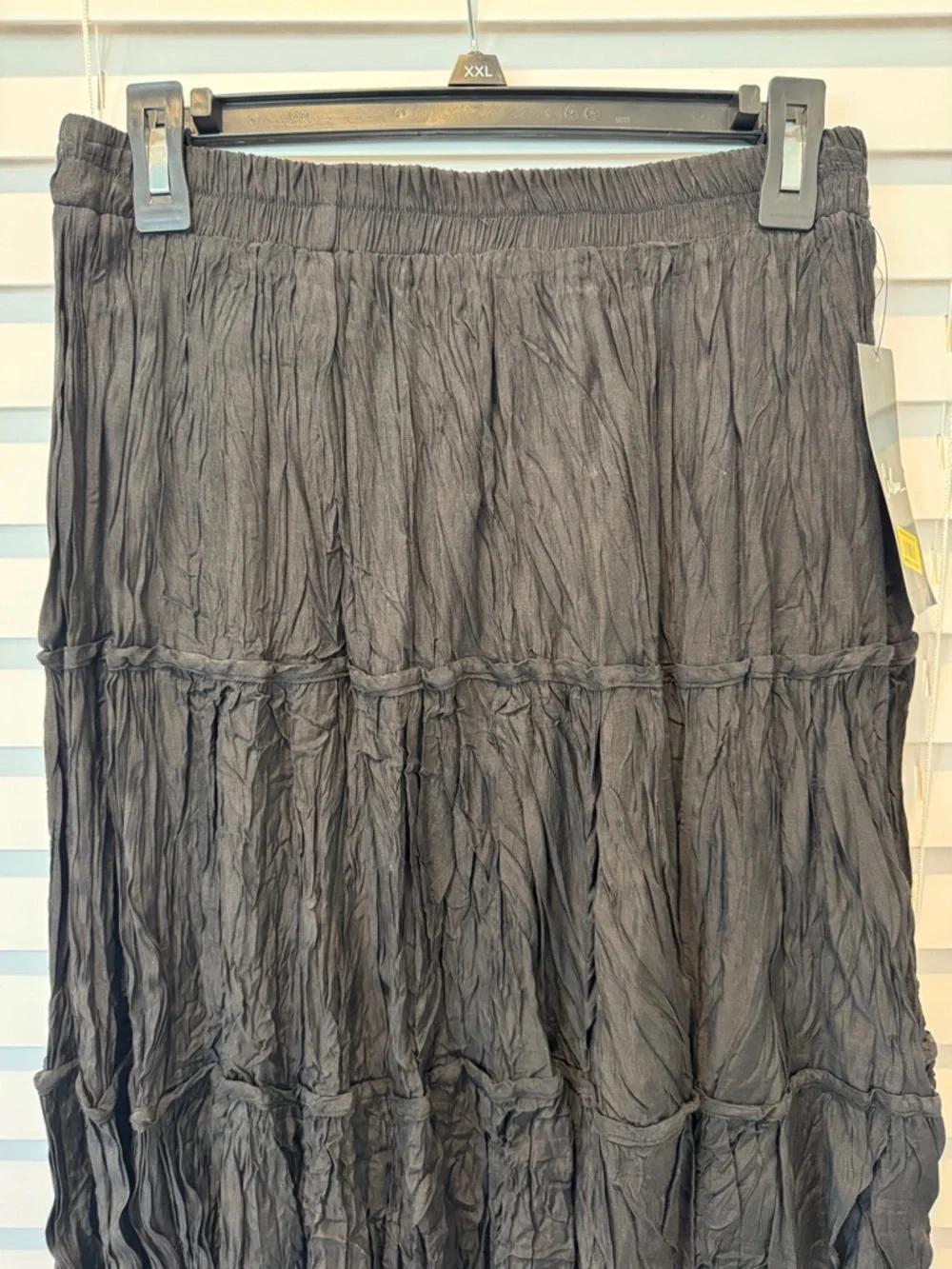 NWT‎ Calessa Tiered Crinkle Texture Midi Women's Large Skirt Flowy Lightweight.